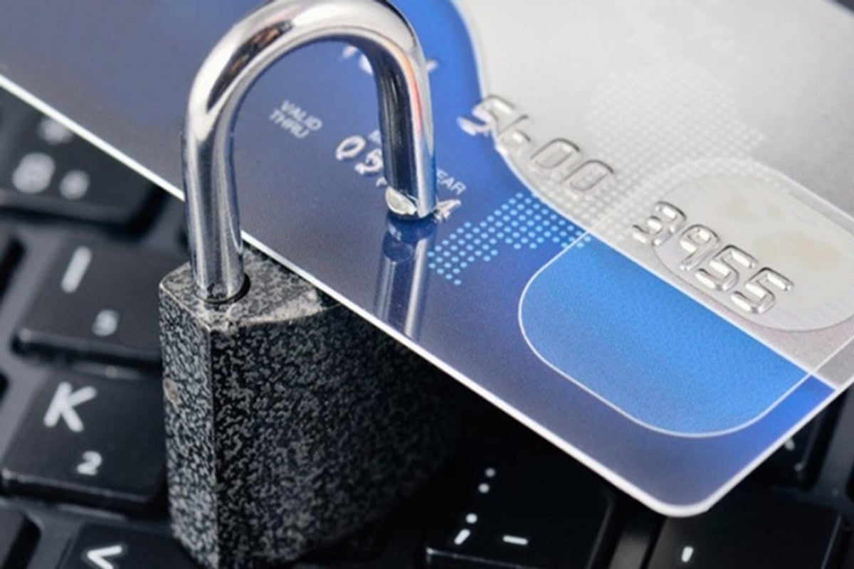 Как удобные сервисы банка делают из клиента должника и еще раз о скрытых комиссиях