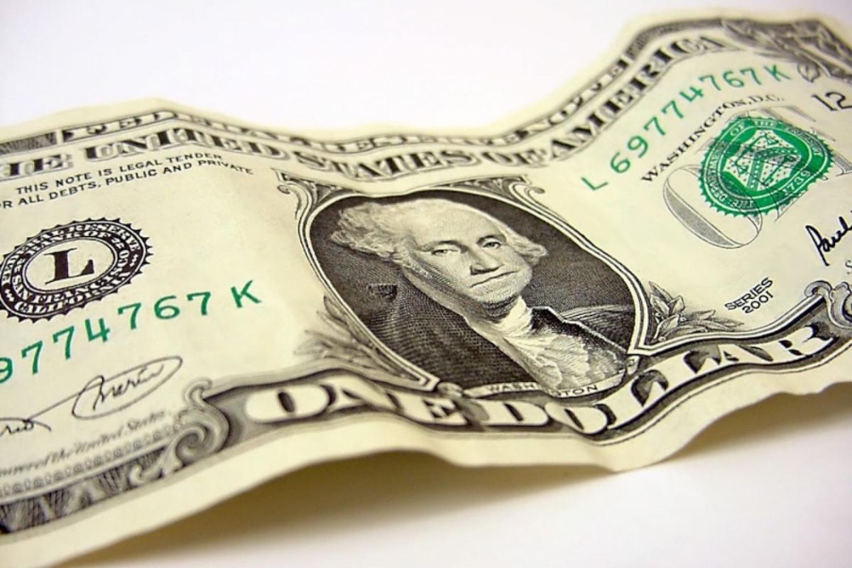 Как хрупкий мир в Иране повлияет на курс доллара в Украине