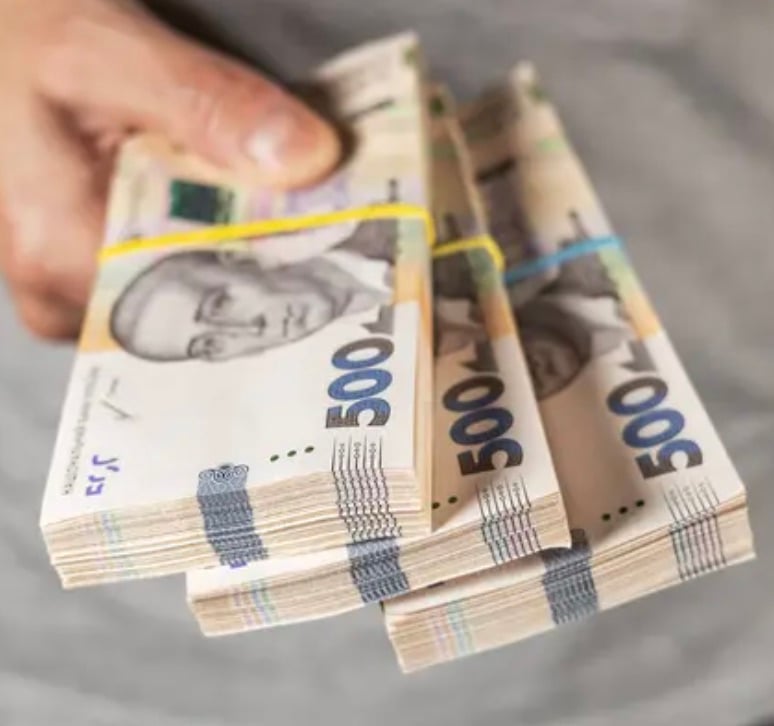 Кто из народных депутатов заработал больше всего в 2025 году