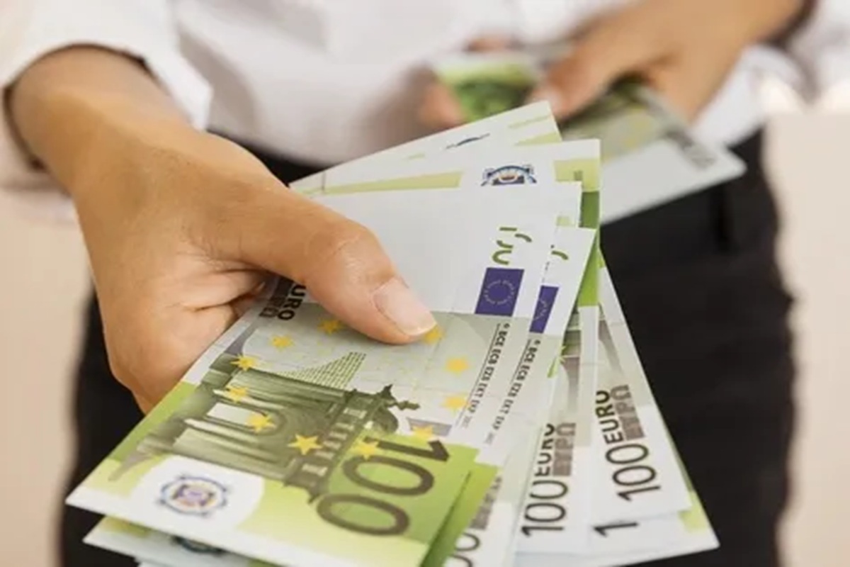 Куда инвестировать украинцам в Германии: ETF, сберегательные счета и 5 дорогих ошибок новичков