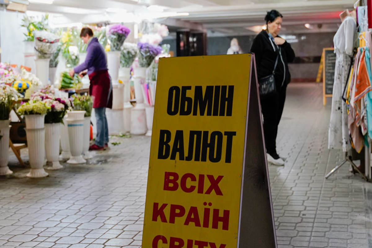 Курс валют на 5-9 октября: кто раскачает евро на мировом рынке и как ответит на это НБУ