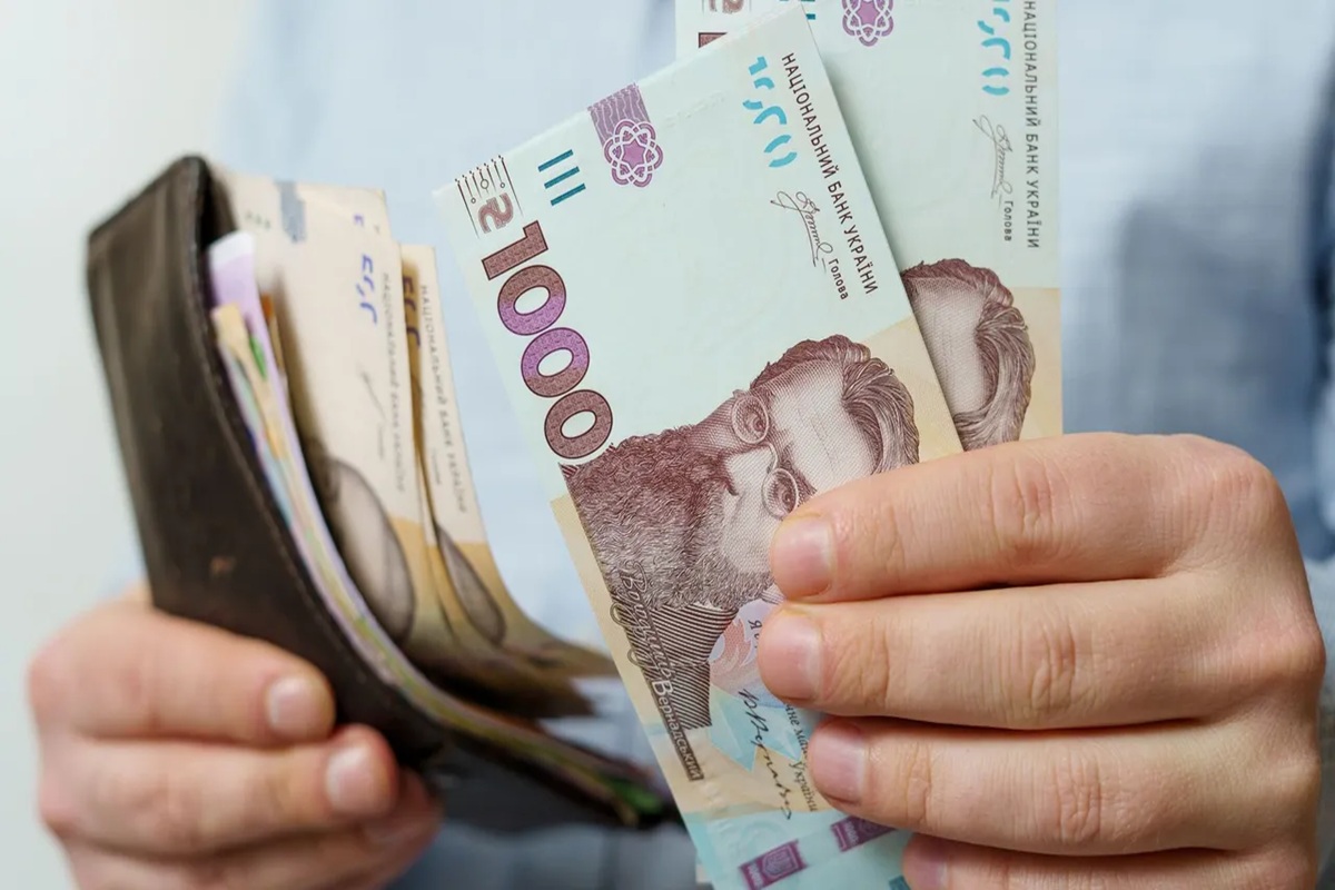 Приват повысил ставки на все гривневые депозиты: кто и как будет увеличивать их дальше